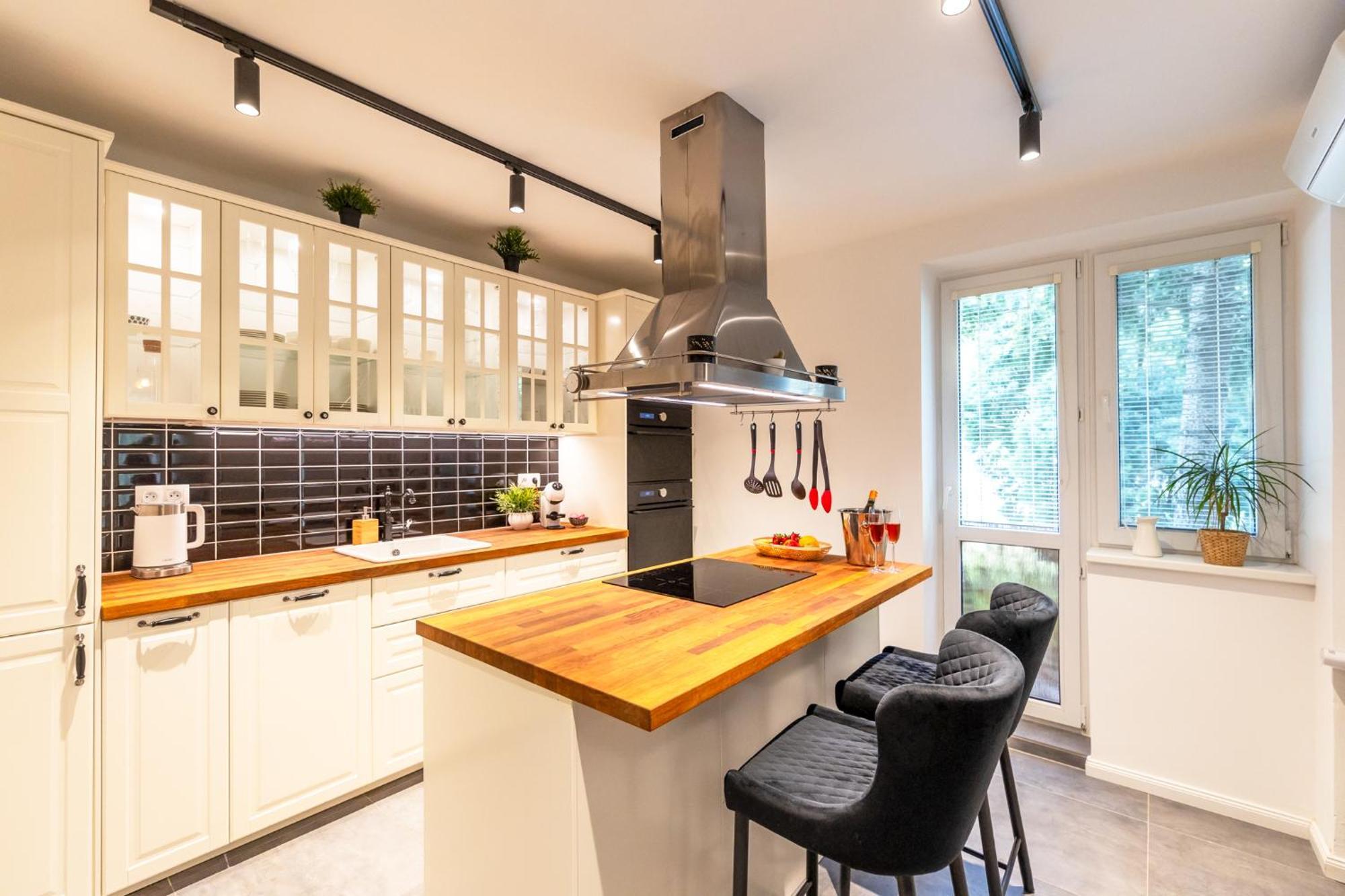 Quiet Apartment In New City Center, Nivy บราติสลาวา ภายนอก รูปภาพ